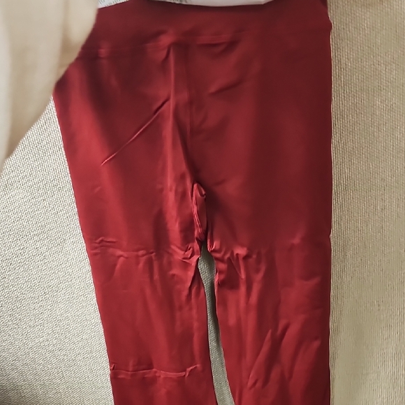 Red High-Waisted Yoga Pants - Picture 3 of 3